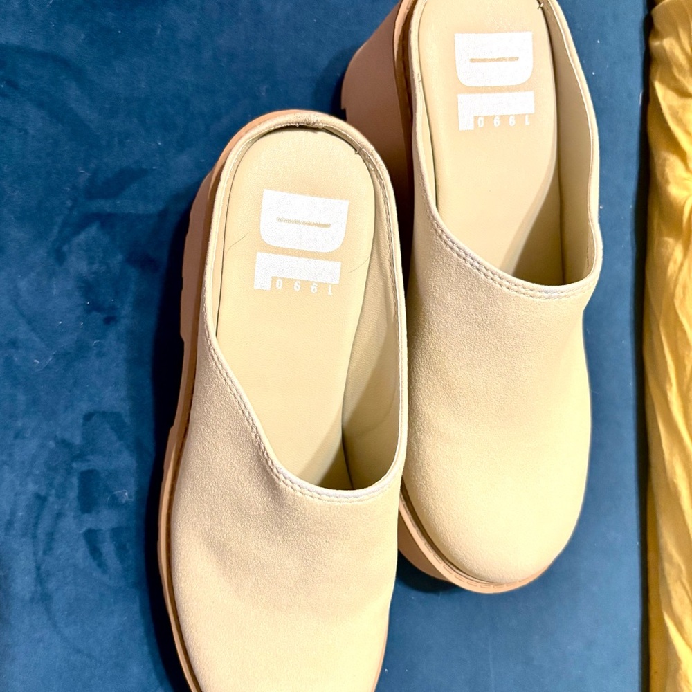 R Test Dirty Laundry Beige Mules